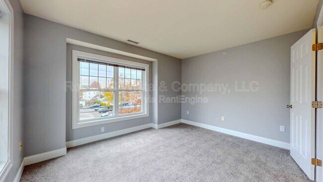 Building Photo - 59 Liberty St