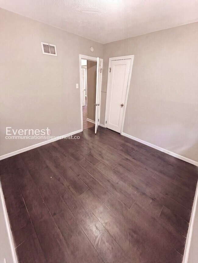 Building Photo - 9224 Kathlyn Dr