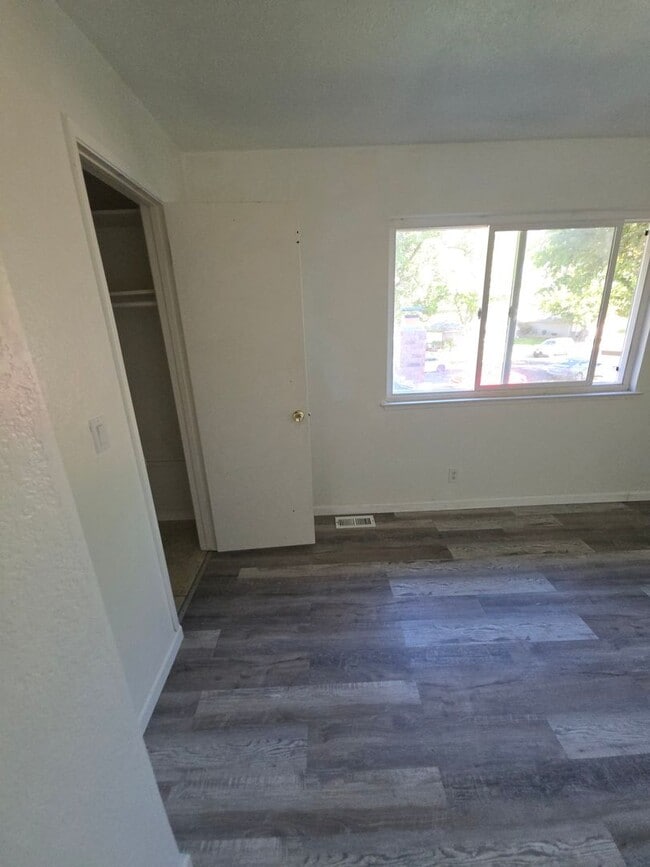 Building Photo - Charming 2BR/1BA Townhouse in Auburn - Available Now!