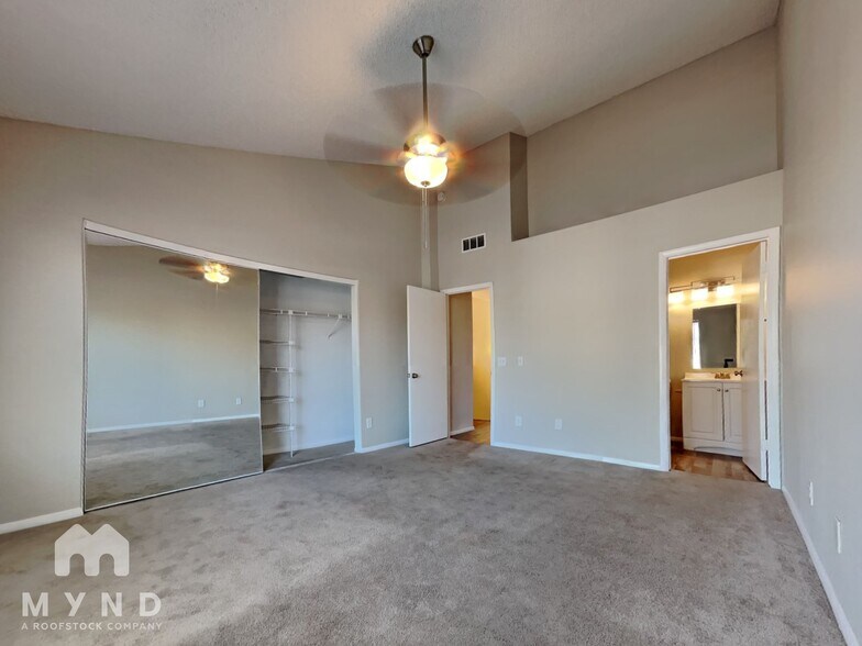 Building Photo - 7801 N 44th Dr