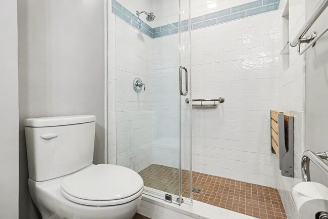 Building Photo - Updated 3 Bedroom Townhome!!! ***Available NOW***