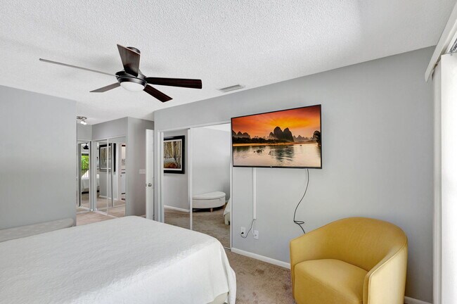 Building Photo - 807 Windermere Way
