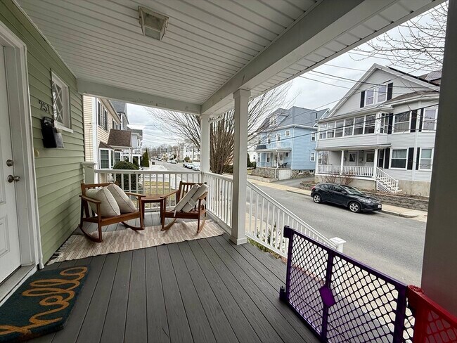 Building Photo - 253 Brown St