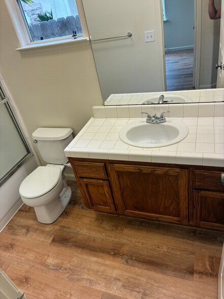 Building Photo - 2555 E Houston Ave