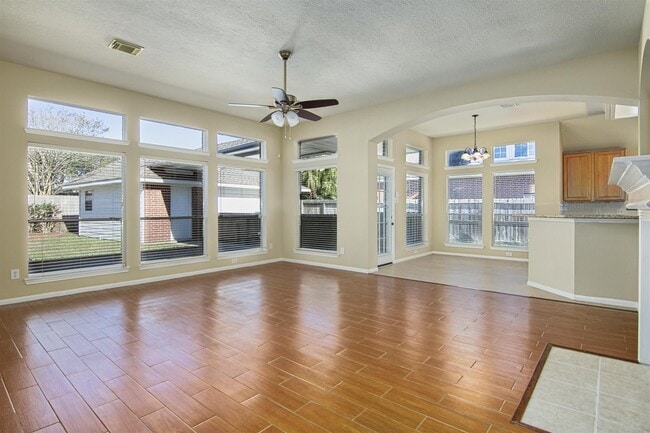 Building Photo - 21610 Emerald Ridge Cir