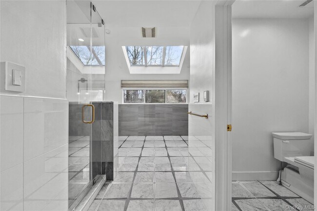 Building Photo - 1 Yale Dr