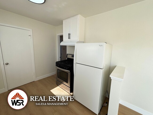Building Photo - Fully Renovated 3BD/1.5BA House | Eucalyptus Ave, Moreno Valley