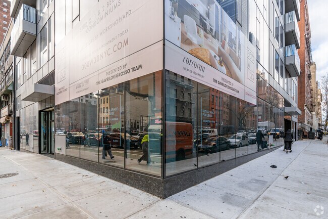 Building Photo - 300 W 30th St