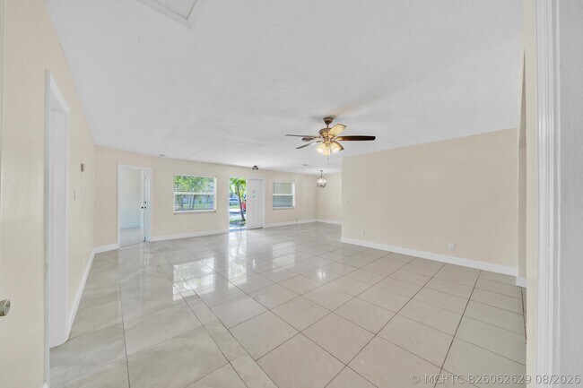 Building Photo - 4921 NW 39th St