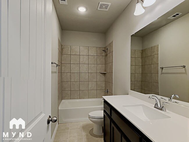 Building Photo - 14844 Gentry Dr
