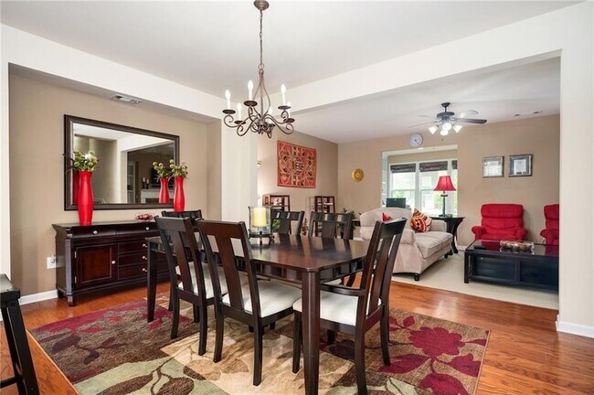 Building Photo - 4306 Laurel Creek Ct SE