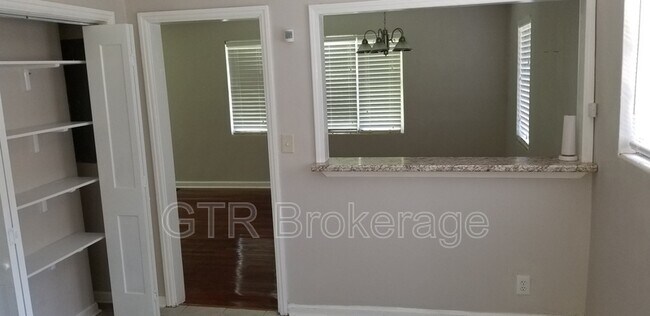 Building Photo - 1533 Alder Ln SW
