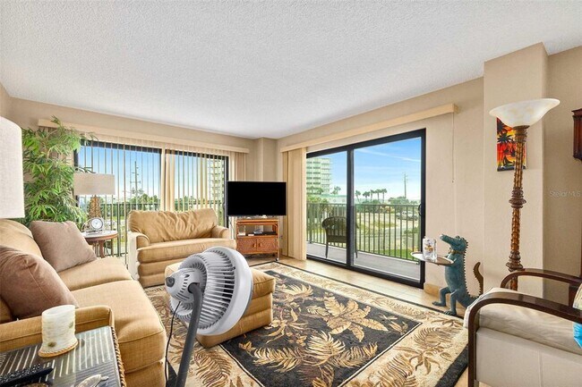 Building Photo - 3600 S Ocean Shore Blvd