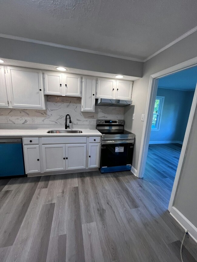Building Photo - 229 Watson Dr