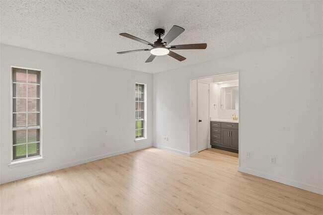 Building Photo - 1101 Delores Dr