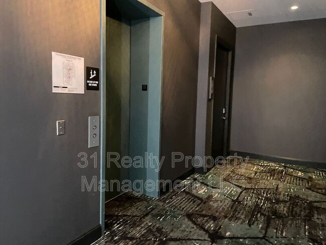 Building Photo - 1211 Caroline St