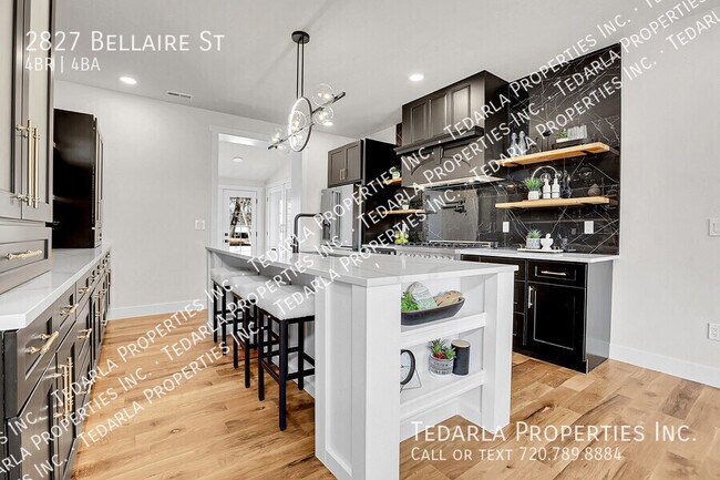 Building Photo - 2827 Bellaire St