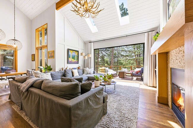 Building Photo - 29596 Targhee Ln