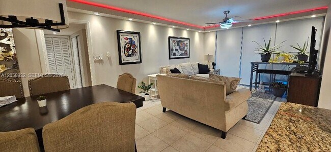 Building Photo - 18081 Biscayne Blvd