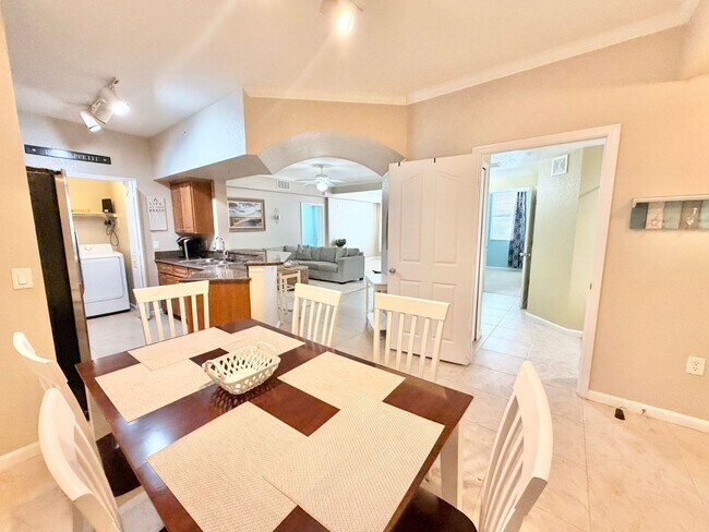 Building Photo - 12960 Positano Cir