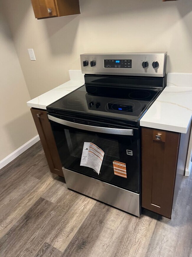 Building Photo - 1566 167th Ave