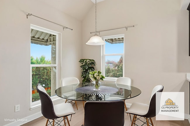 Building Photo - 1688 Branham Park Pl