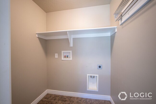 Building Photo - 10233 S Mystic Brook Way