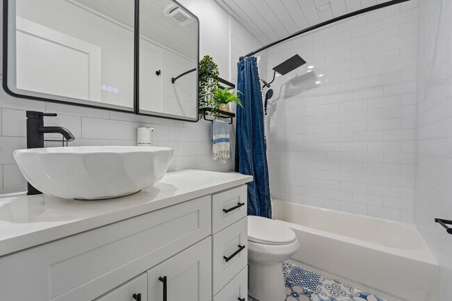 Building Photo - 1616 N N St