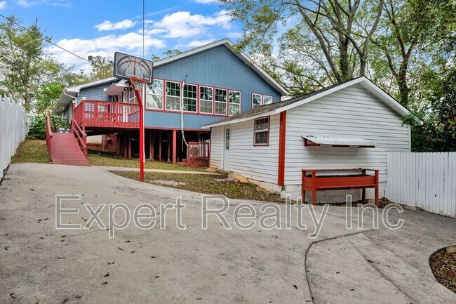 Building Photo - 1245 Waverly St