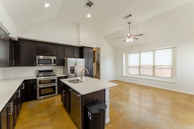Building Photo - Stunning 3 bedroom/3 bathroom House in Austin!!!