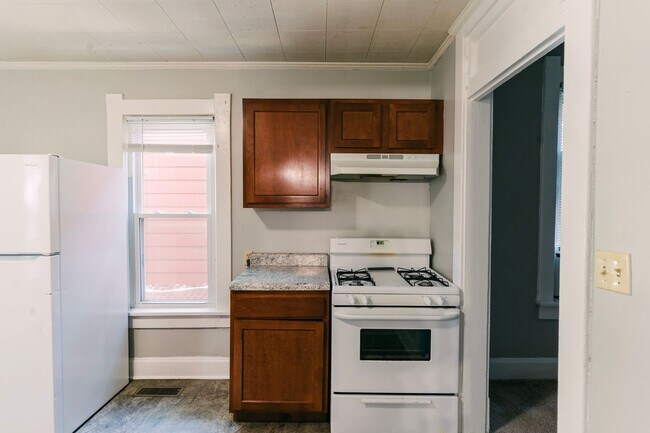 Building Photo - 1809-1811 Morton - Four Eight