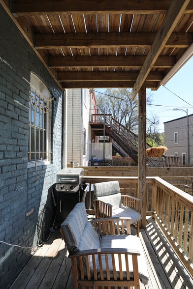 Building Photo - 1263 Morse St NE