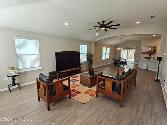 Building Photo - 70481 Winding River Dr