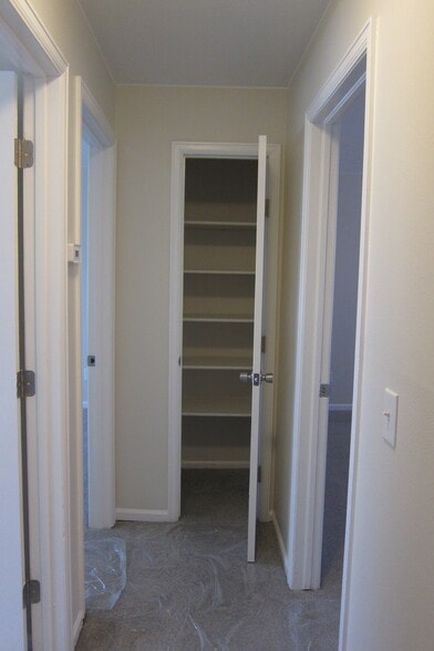 Building Photo - 4394 S Ceylon Way