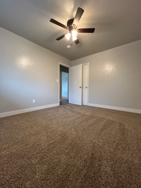 Building Photo - 3325 E Clinton Ave