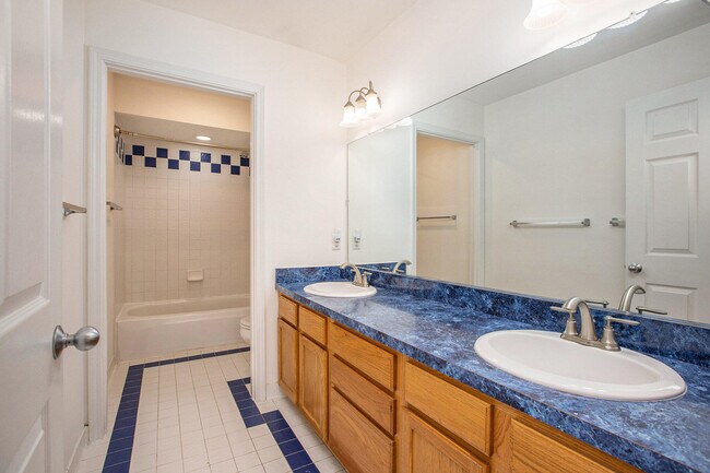 Building Photo - 339 Hunters Trail