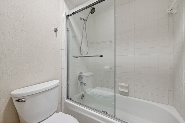 Building Photo - 16514 Camino Del Sol Dr
