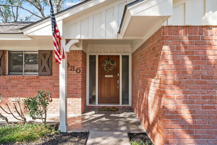 Building Photo - 10030 Haddington Dr
