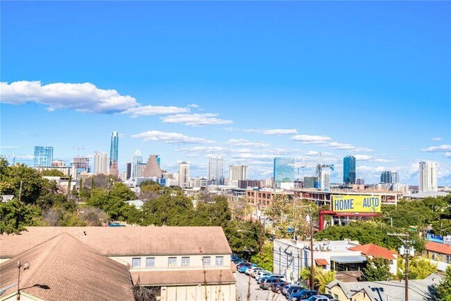 Building Photo - 1401 Eva St