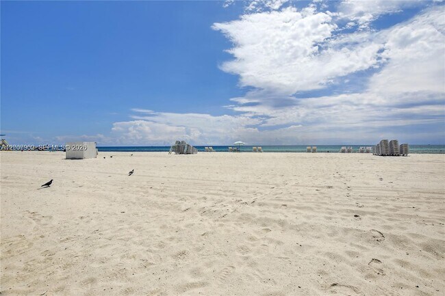 Building Photo - 5255 Collins Ave