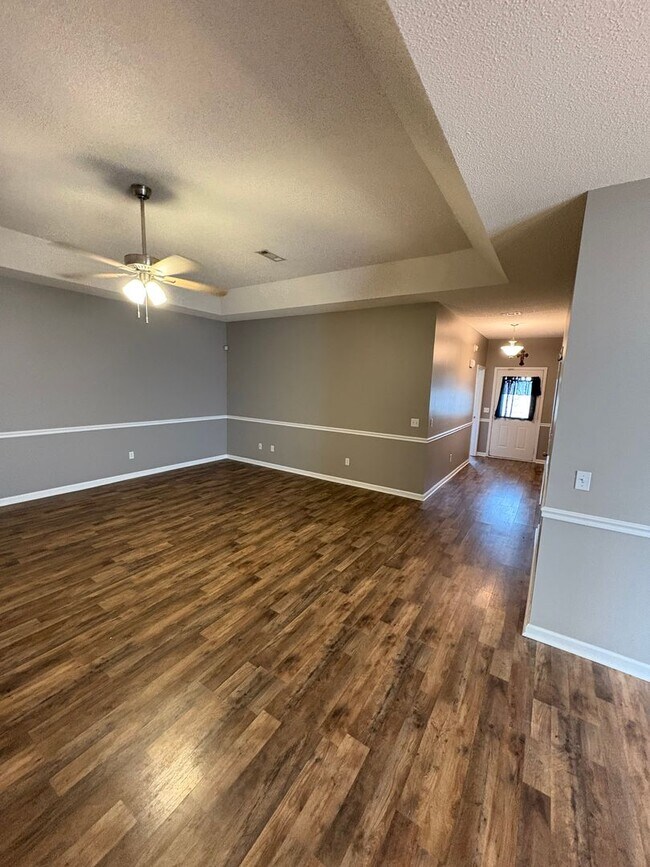 Building Photo - 218 Wakefield Way