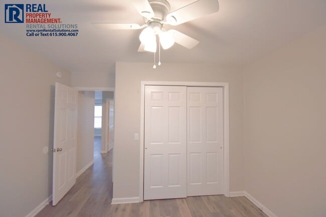 Building Photo - Adorable 2 bed 1 ba duplex in the heart of Murfreesboro!