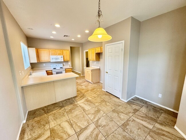 Building Photo - 40228 N Patriot Way