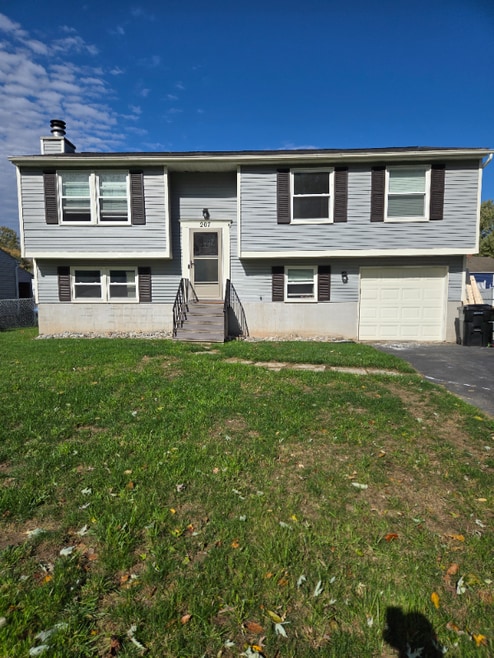 Building Photo - 207 Old Cove Rd