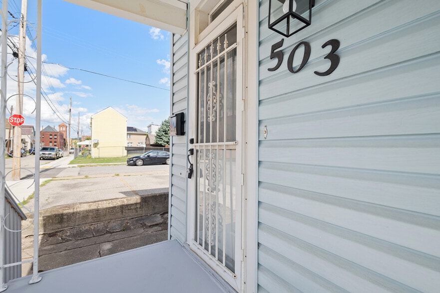 Building Photo - 503 3rd Ave