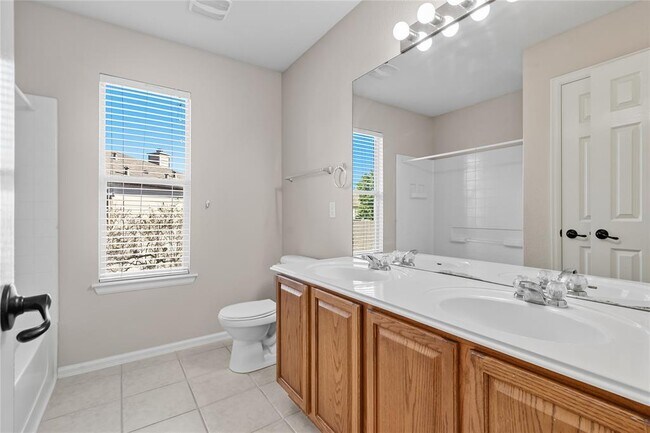 Building Photo - 172 Coreopsis Cove