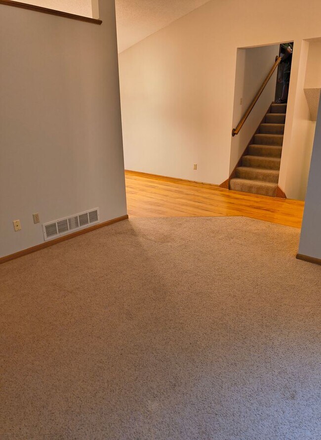 Building Photo - 1250 Silverwood Ct