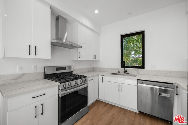 Building Photo - 2646 Westwood Blvd