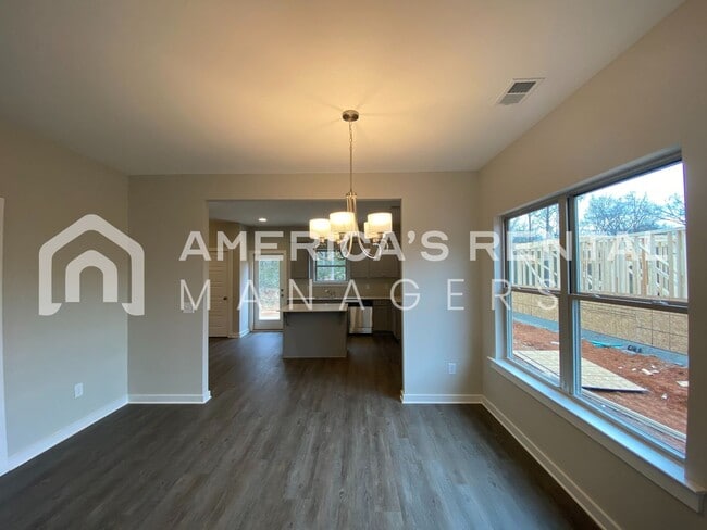 Building Photo - 7952 St.James Dr