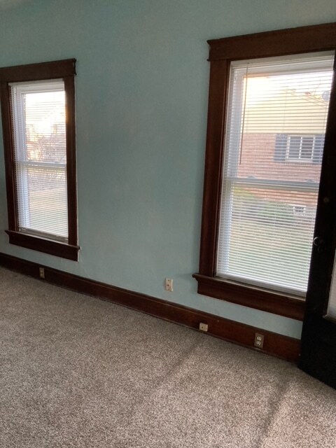 livingroom - 2112 Wyoming St